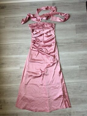 Elegant Pink Satin Halter Dress for Teens